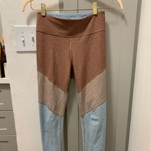 OUTDOOR VOICES tri-tone leggings